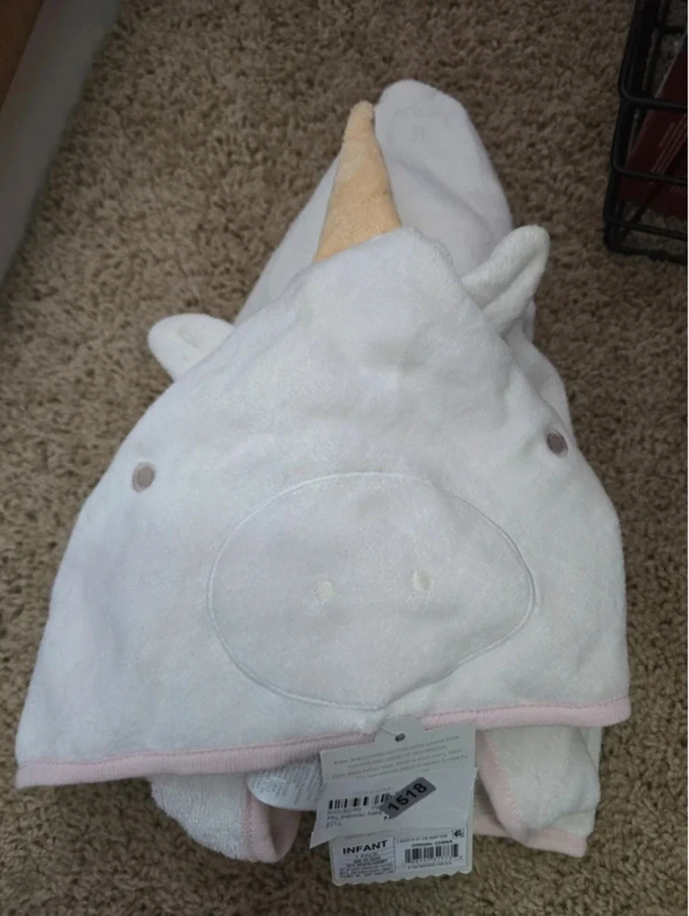 Brand new infant hooded, towel item 1518 bin 13